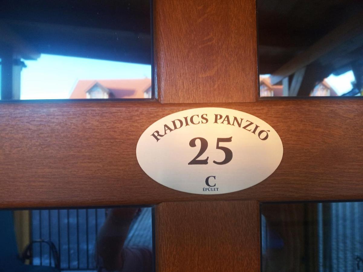 Radics Panzio Etterem Es Piheno Kozpont Hotell Letenye Exteriör bild